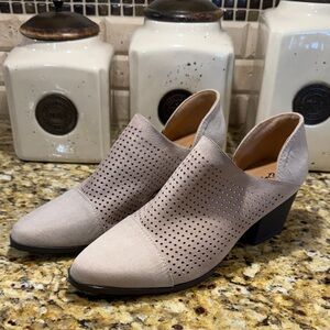 Qupid ankle boots